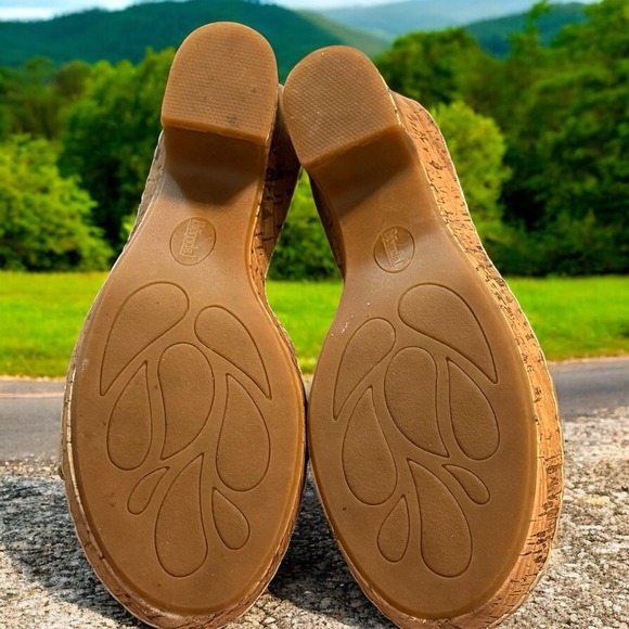 BJORNDAL‎  Leila Size 7.5  Leather Cork Sandals Flower Heeled - Picture 8 of 13